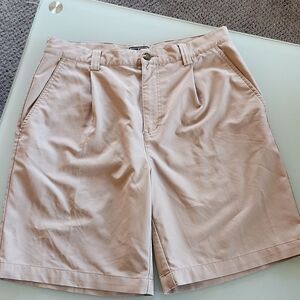 Adidas Gold Pleated Golf Shorts Size 32